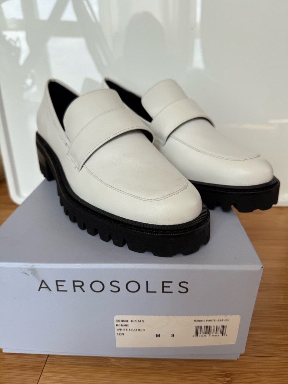 AEROSOLES White Leather Penny Lug Loafers